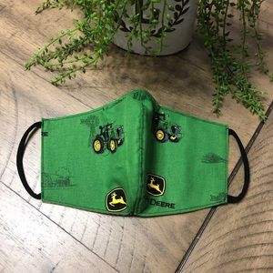 Men’s John Deere face mask size XL